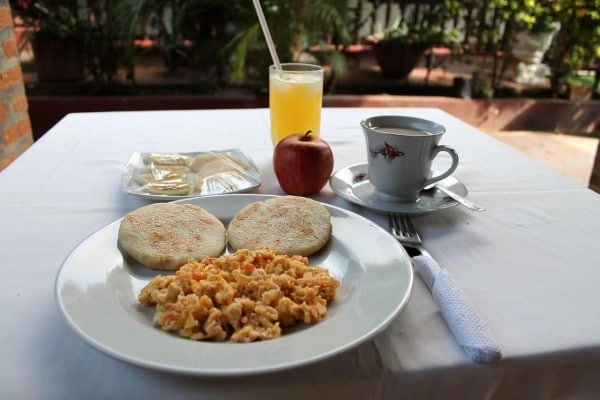 Enjoy a typical Colombian or American breakfast